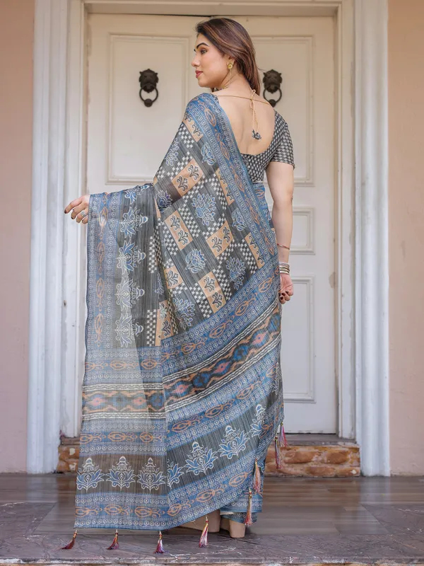 Charcoal_Grey_&_Indigo_Blue_Ethnic_Handloom_Cotton-Linen_Saree_with_Woven_Border_&_Tassels_–_Traditional_Elegant_Wear