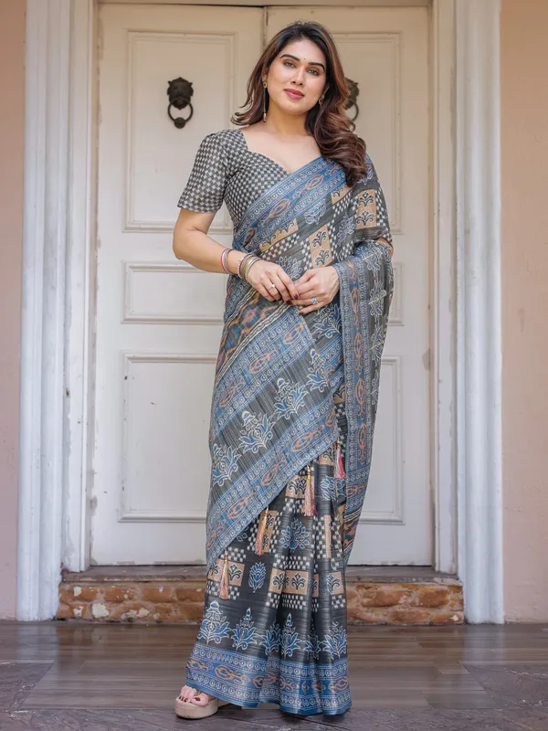 Charcoal_Grey_&_Indigo_Blue_Ethnic_Handloom_Cotton-Linen_Saree_with_Woven_Border_&_Tassels_–_Traditional_Elegant_Wear