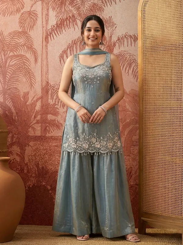 Women_Floral_Embroidered_Regular_Thread_Work_Kurta_With_Sharara_With_Dupatta