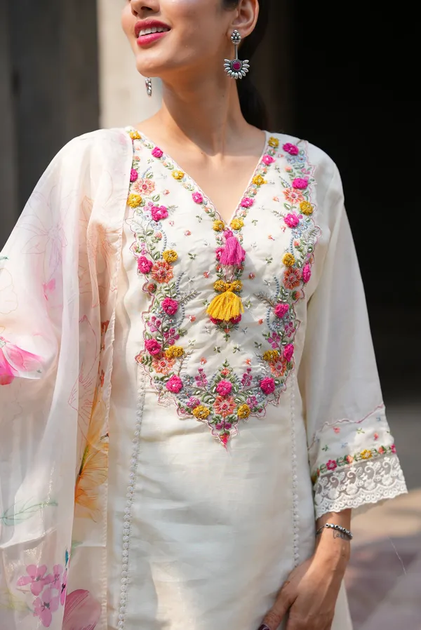 Premium_Embroidered_Floral_Printed_Lawn_Suit_Set