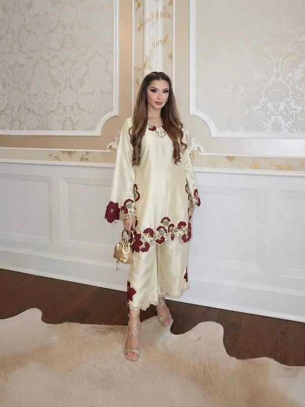 Roman_Glass_Embroidery_&_Sequence_Multi_Work_Top,_Pant_&_Dupatta_Set