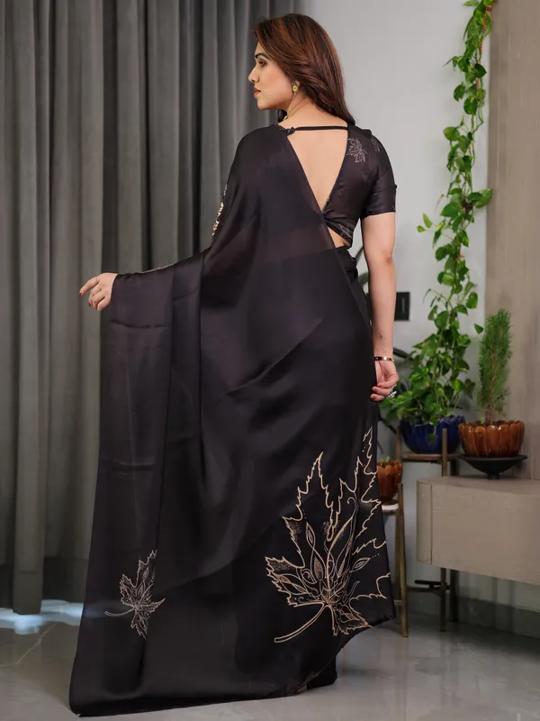 Black_Satin_Georgette_Saree_with_Gold_Leaf_Outline_Print_&_Designer_Attached_Blouse_–_Elegant_Minimal_Botanical_Saree