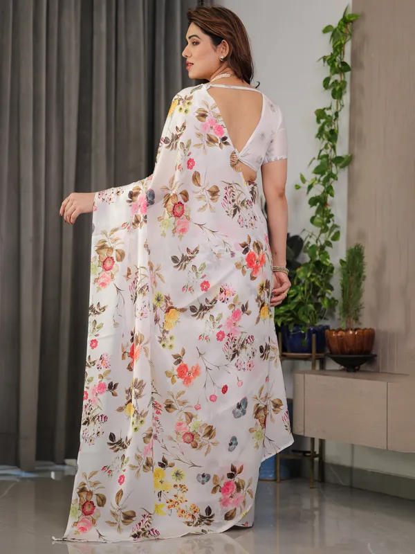 Ivory_White_Satin_Georgette_Botanical_Floral_Printed_Saree_For_Women