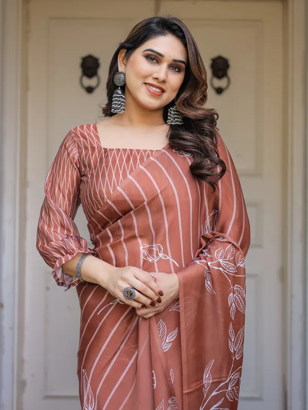 Dusty_Lilac_&_Steel_Blue_Floral_Printed_Satin_Georgette_Saree_with_Designer_Pallu_&_Blouse_–_Elegant_Party_&_Occasion_Wear