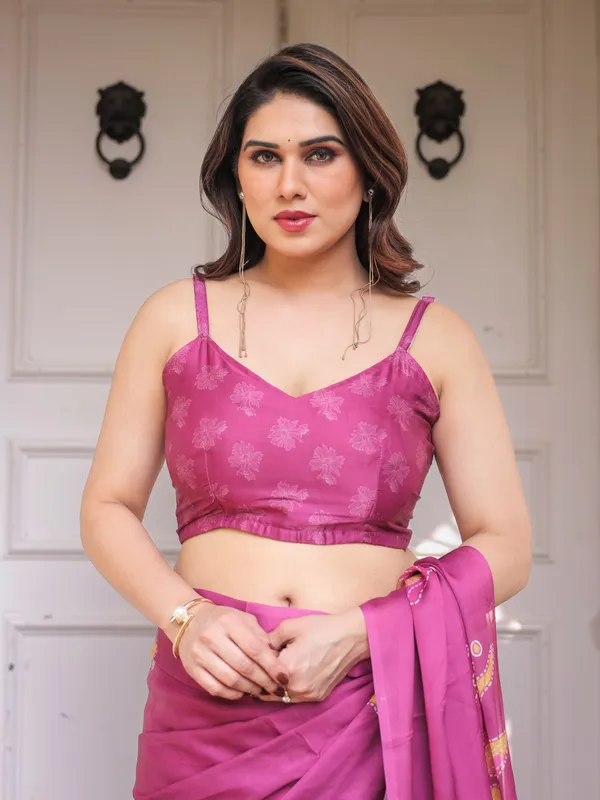 Rani_Pink_Floral_Artistic_Satin_Georgette_Saree_with_Contrast_Placement_Print_&_Unstitched_Blouse_–_Festive_&_Party_Wear