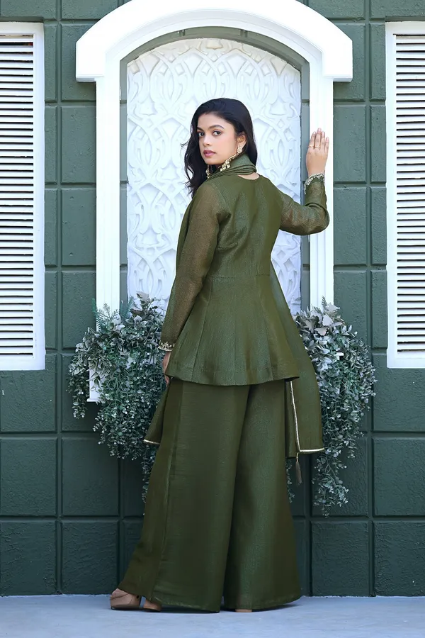 Women_Ethnic_Motifs_Embroidered_Pure_Silk_Kurta_With_Palazzos_Dupatta