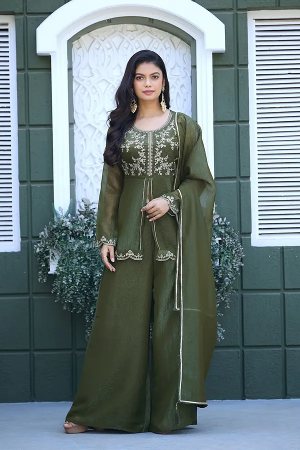 Women_Ethnic_Motifs_Embroidered_Pure_Silk_Kurta_With_Palazzos_Dupatta