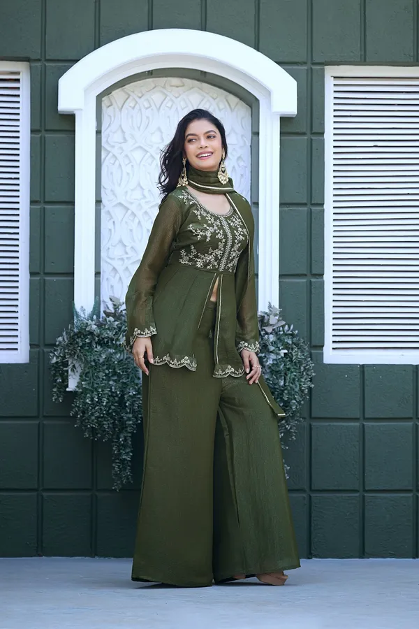 Women_Ethnic_Motifs_Embroidered_Pure_Silk_Kurta_With_Palazzos_Dupatta