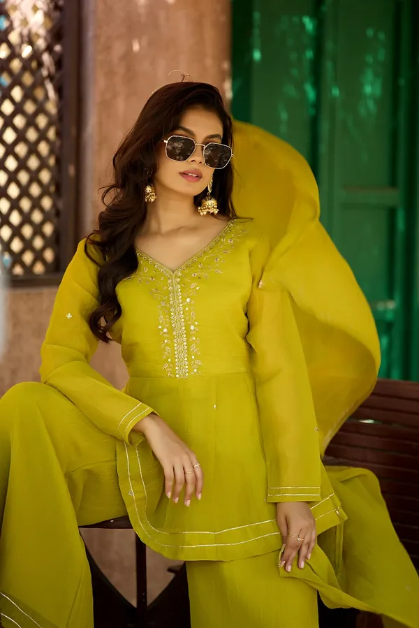 Women_Ethnic_Motifs_Embroidered_Empire_Sequinned_Pure_Silk_Kurta_with_Palazzos_&_With_Dupatta