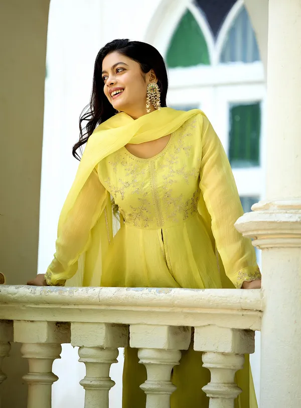 Women_Ethnic_Motifs_Embroidered_Empire_Sequinned_Pure_Silk_Kurta_with_Palazzos_&_With_Dupatta