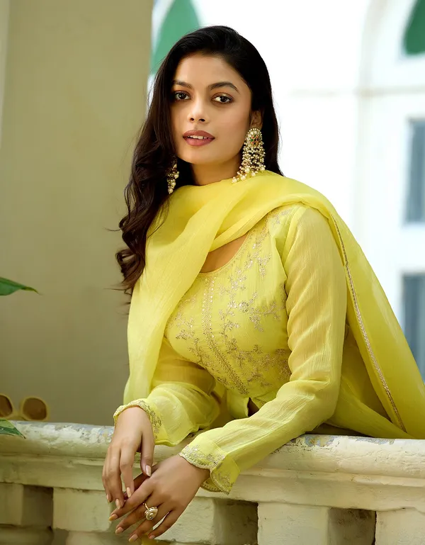 Women_Ethnic_Motifs_Embroidered_Empire_Sequinned_Pure_Silk_Kurta_with_Palazzos_&_With_Dupatta