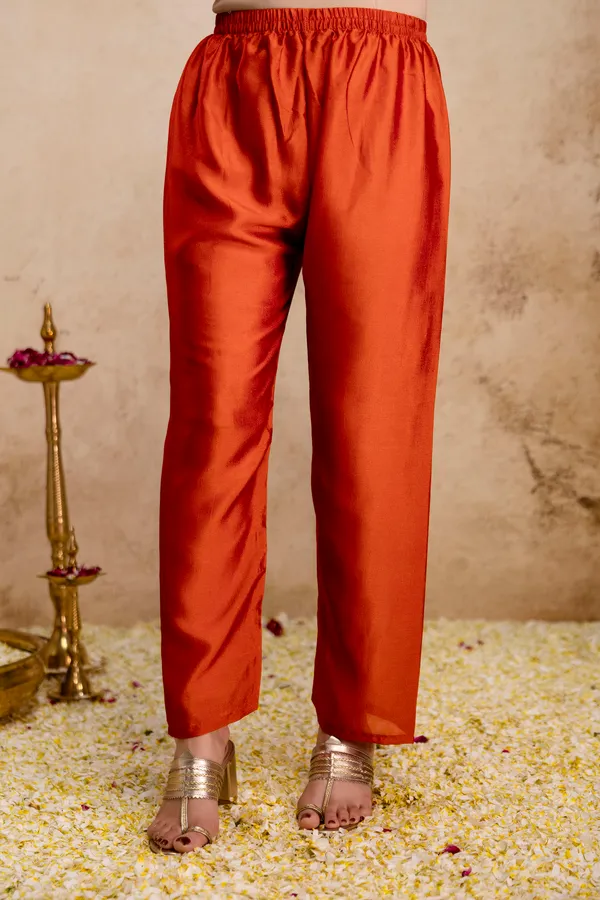 Women_Ethnic_Motifs_Embroidered_Empire_Thread_Work_Kurta_with_Trousers_&_With_Dupatta