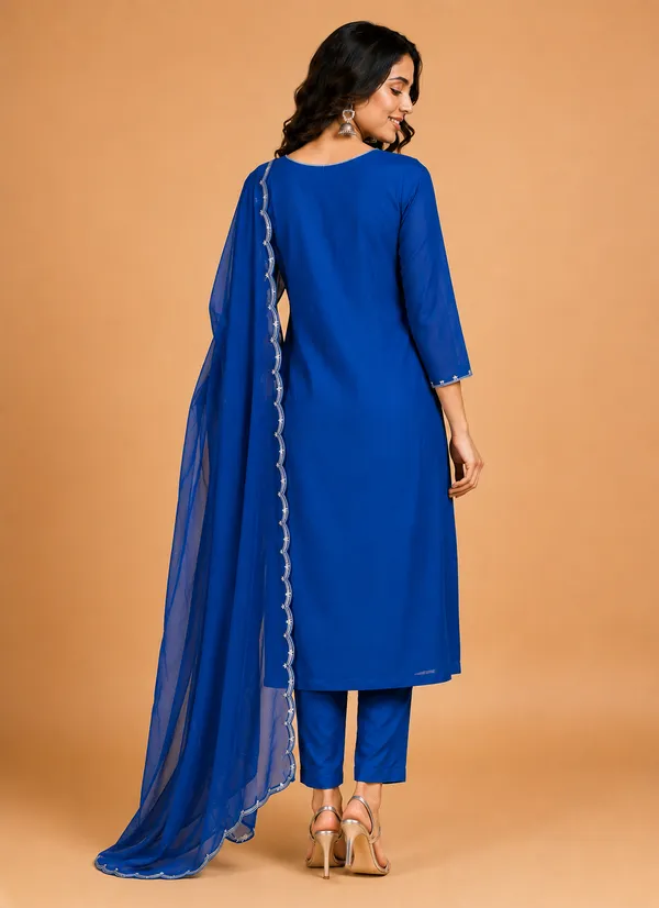 Women_Ethnic_Motifs_Embroidered_Regular_Thread_Work_Kurta_with_Trousers_&_With_Dupatta