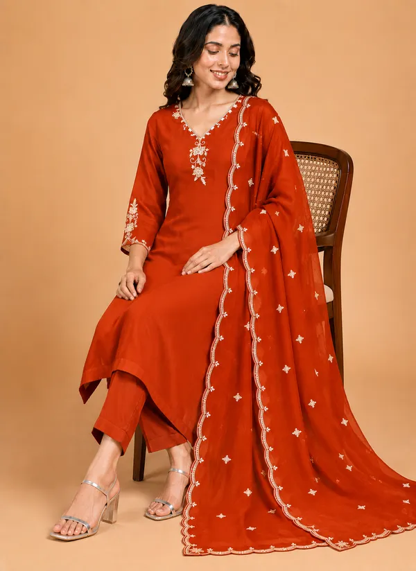 Women_Ethnic_Motifs_Embroidered_Regular_Thread_Work_Kurta_with_Trousers_&_With_Dupatta