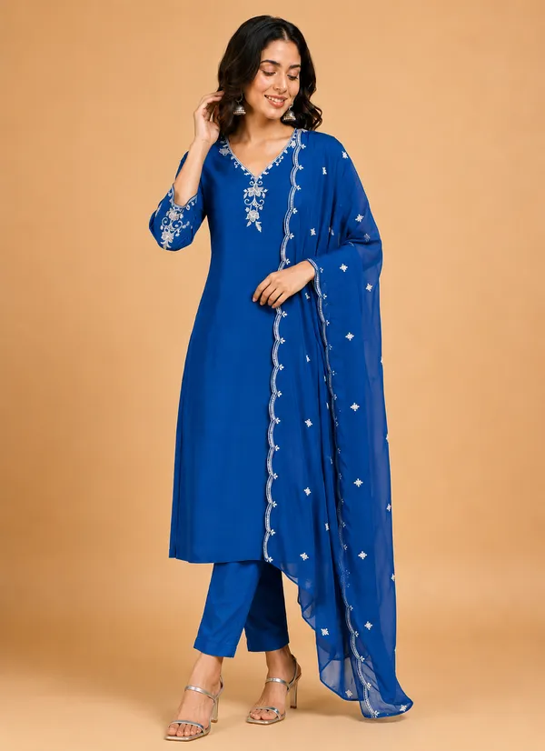 Women_Ethnic_Motifs_Embroidered_Regular_Thread_Work_Kurta_with_Trousers_&_With_Dupatta