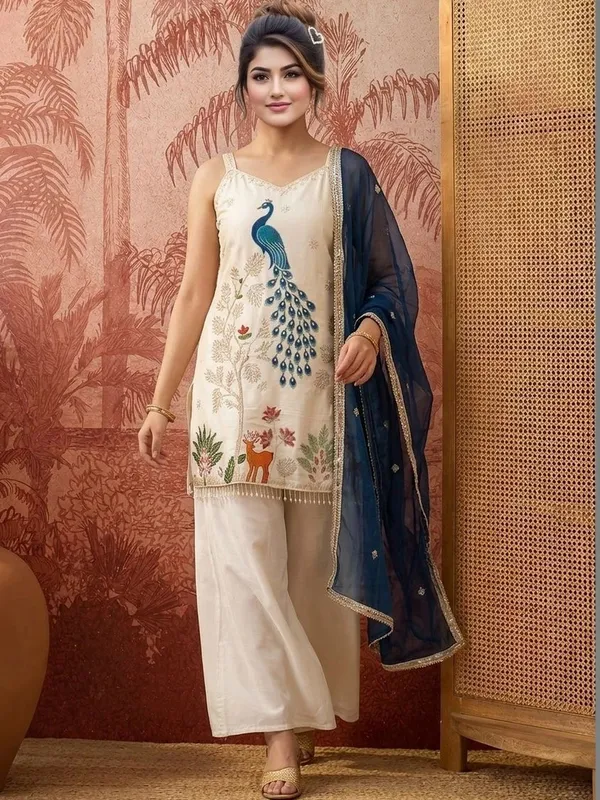 Women_Ethnic_Motifs_Embroidered_Regular_Thread_Work_Silk_Crepe_Kurta_with_Patiala_&_With_Dupatta