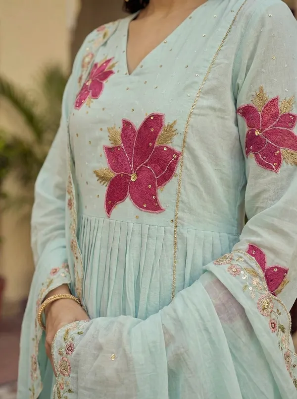Women_Floral_Embroidered_Empire_Thread_Work_Kurta_with_Palazzos_&_With_Dupatta