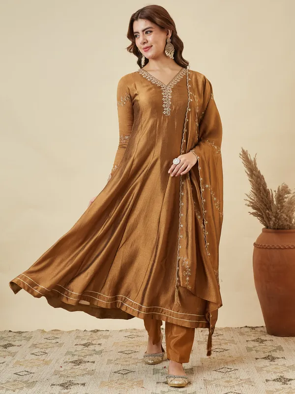 Women_Silk_Embroidered_Anarkali_Kurta_And_Pant_Set_With_Dupatta