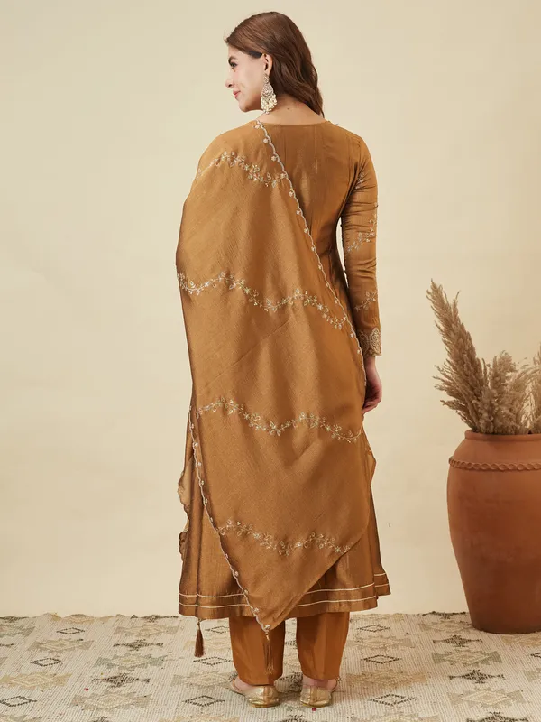 Women_Silk_Embroidered_Anarkali_Kurta_And_Pant_Set_With_Dupatta
