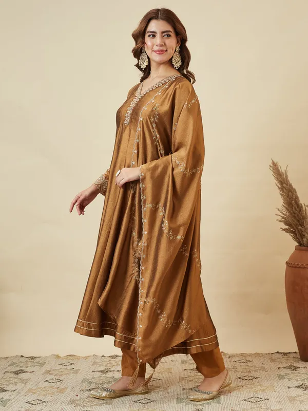 Women_Silk_Embroidered_Anarkali_Kurta_And_Pant_Set_With_Dupatta