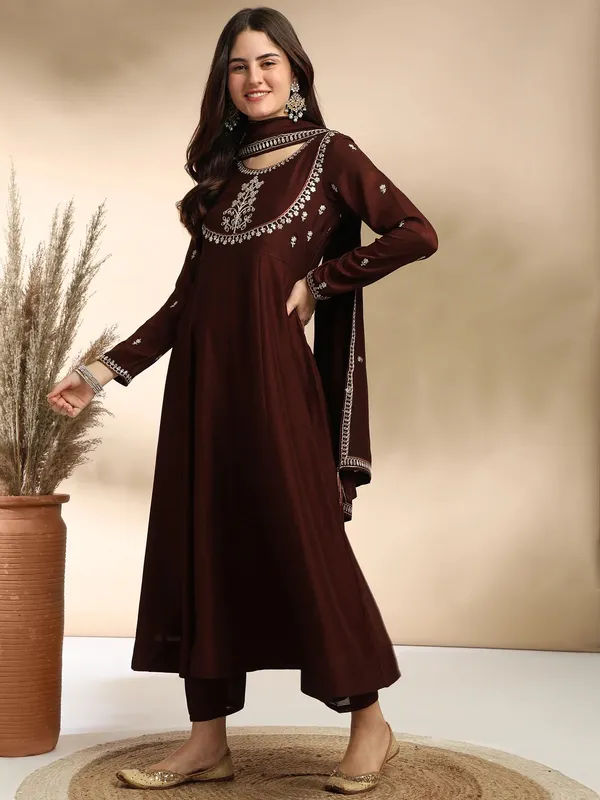 Women_Silk_Embroidered_Anarkali_Kurta_And_Pant_With_Dupatta_Set