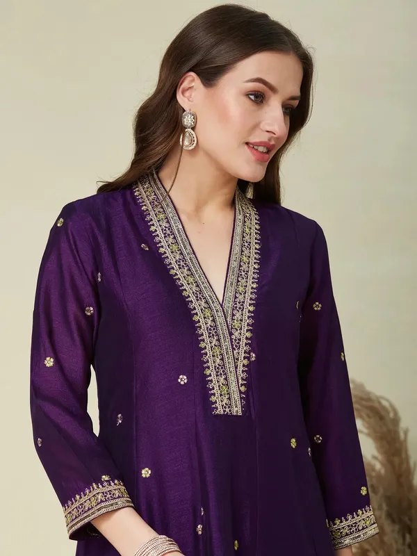 Women_Silk_Embroidered_Anarkali_Kurta_and_Pant_with_Dupatta_Set