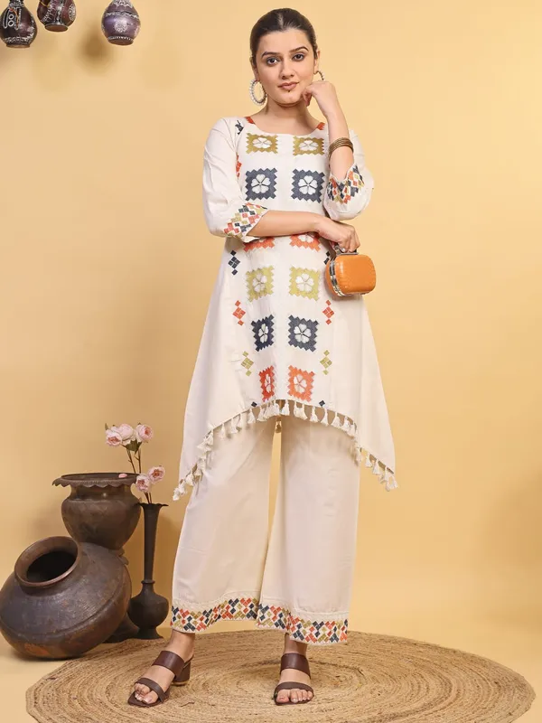 Women's_Off_White_Multicolor_Embroidered_Asymmetrical_Kurta_Palazzo_Set