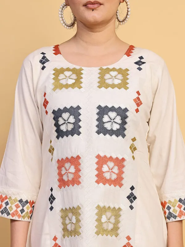 Women's_Off_White_Multicolor_Embroidered_Asymmetrical_Kurta_Palazzo_Set