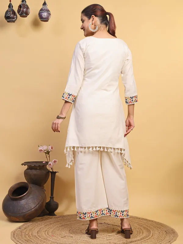 Women's_Off_White_Multicolor_Embroidered_Asymmetrical_Kurta_Palazzo_Set