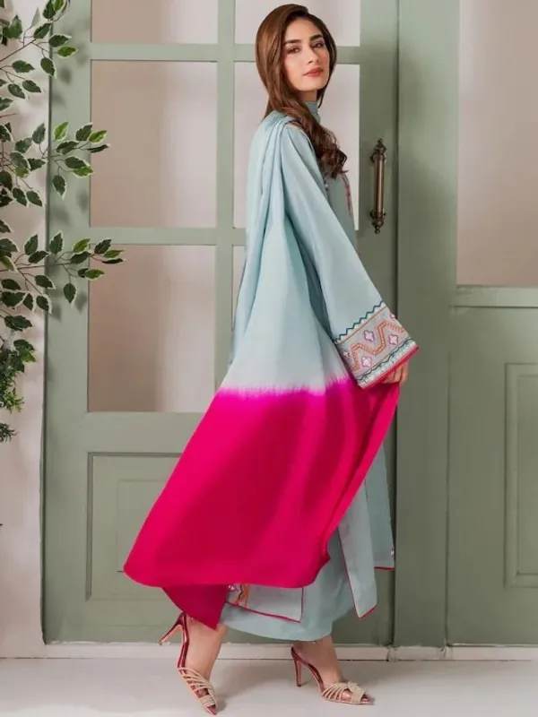 Women_Ethnic_Motifs_Embroidered_Regular_Thread_Work_Silk_Crepe_Kurta_With_Trousers_With_Dupatta