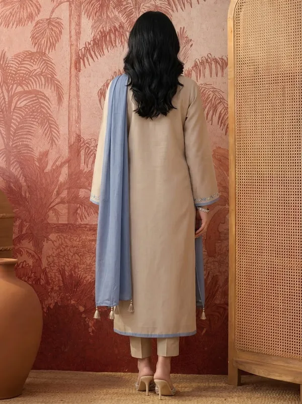 Women_Ethnic_Motifs_Embroidered_Regular_Mirror_Work_Chanderi_Silk_Kurta_With_Trousers_With_Dupatta