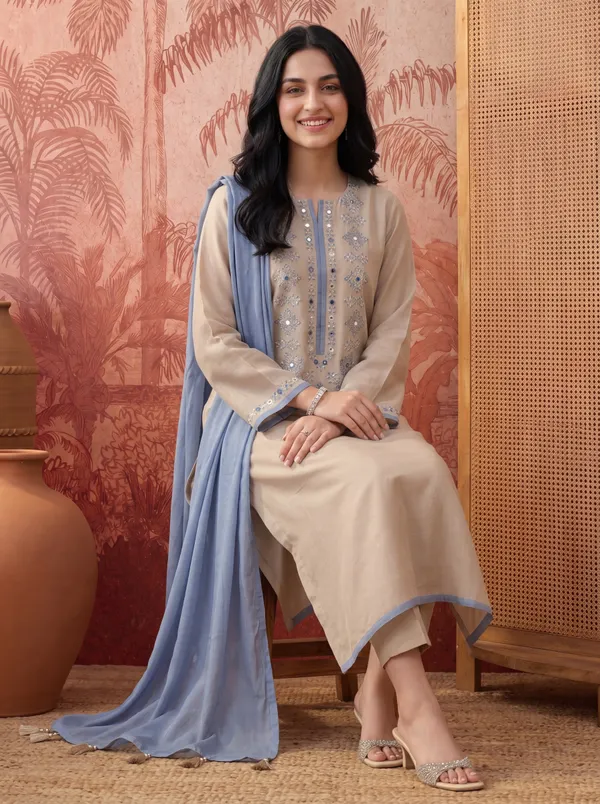Women_Ethnic_Motifs_Embroidered_Regular_Mirror_Work_Chanderi_Silk_Kurta_With_Trousers_With_Dupatta