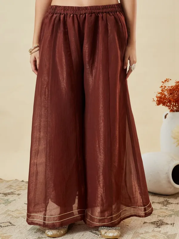 Women_Ethnic_Motifs_Embroidered_Empire_Thread_Work_Kurta_With_Sharara_With_Dupatta