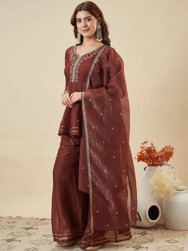 Women_Ethnic_Motifs_Embroidered_Empire_Thread_Work_Kurta_With_Sharara_With_Dupatta