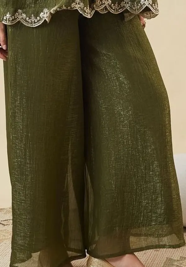 Olive_Green_Crinkle_Regular_Embroidered_Kurta_Set_For_Women