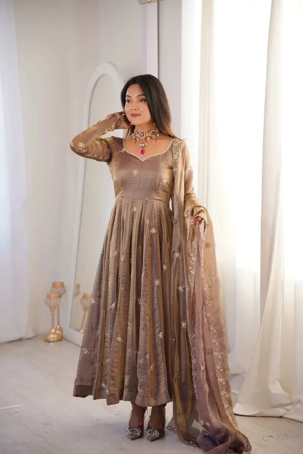 Dilruba_Copper_Suit_Set