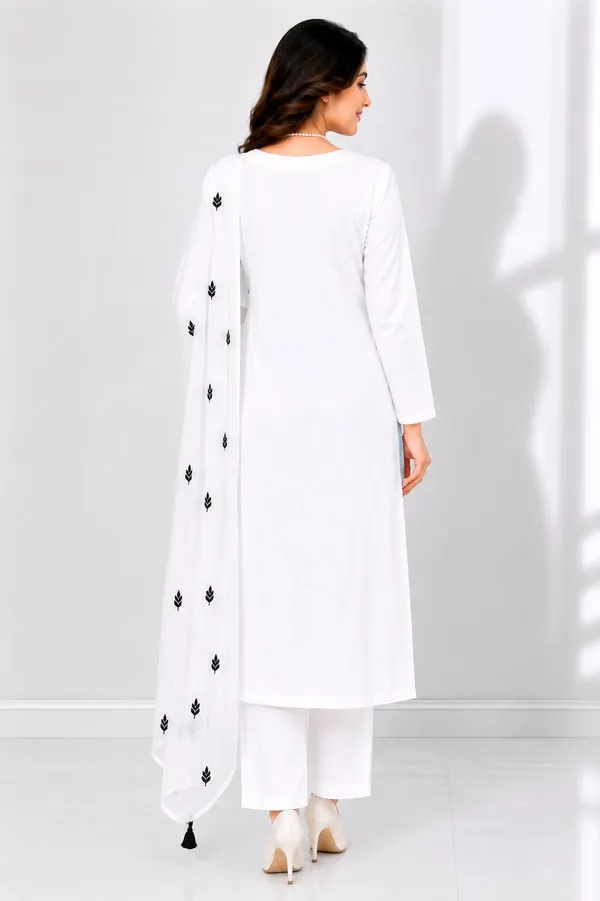 Embroidered_Round_Neck_Thread_Work_Cotton_Silk_Kurta_With_Trousers_&_Dupatta