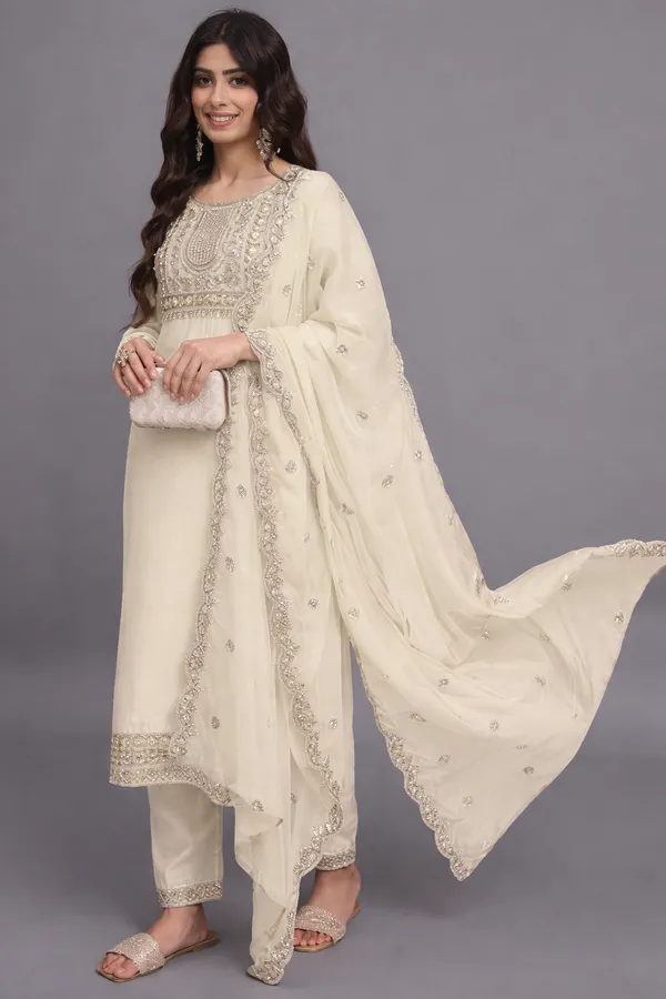 Women_Embroidered_Regular_Thread_Work_Kurta_with_Dhoti_Pants_&_With_Dupatta
