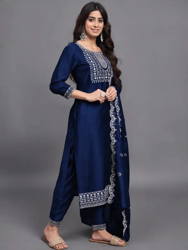 Women_Embroidered_Regular_Thread_Work_Kurta_with_Dhoti_Pants_&_With_Dupatta