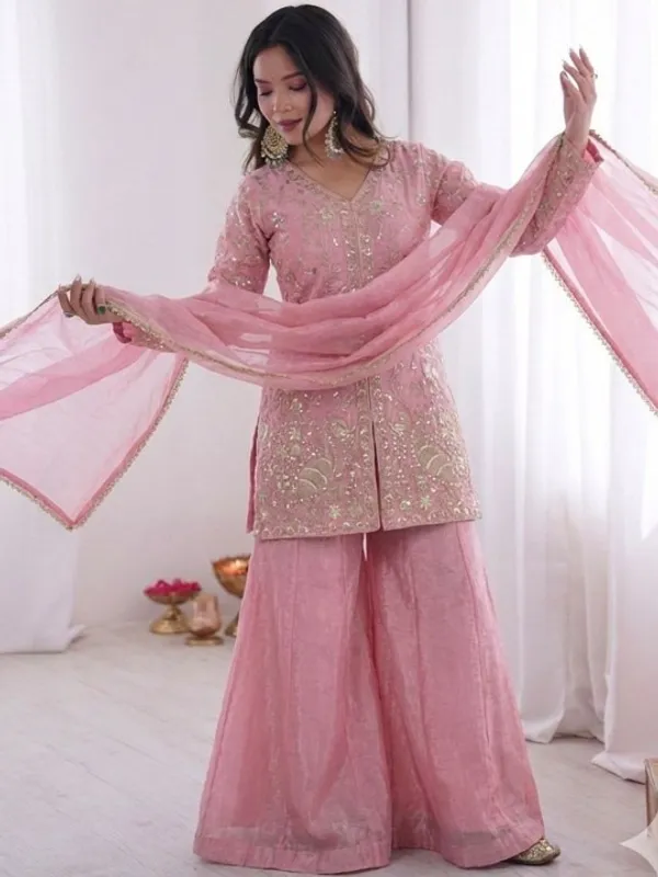 Women_Ethnic_Motifs_Embroidered_Regular_Thread_Work_Kurta_With_Sharara_With_Dupatta