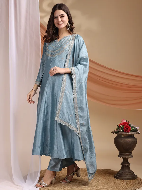 Blue_Cotton_Anarkali_Ethnic_Embroidered_Kurta_Set_For_Women