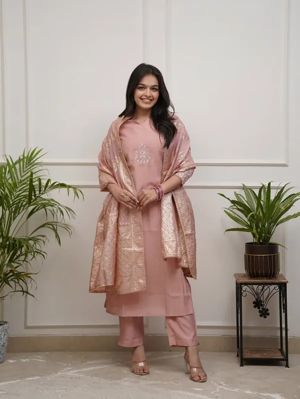 Peach_Cotton_Regular_Ethnic_Embroidered_Kurta_Set_For_Women