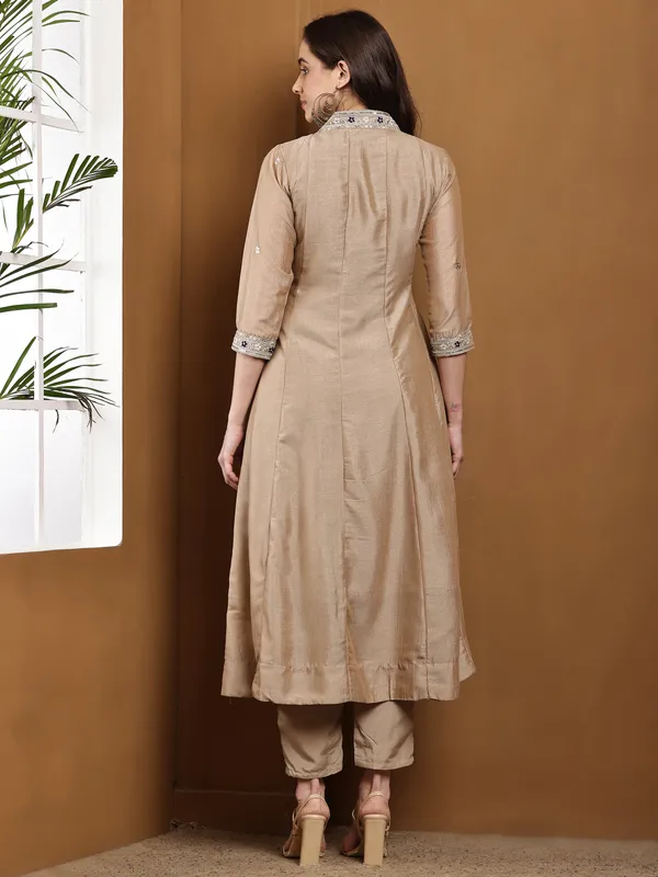 Cream_Cotton_A_Line_Ethnic_Embroidered_Kurta_Set_For_Women