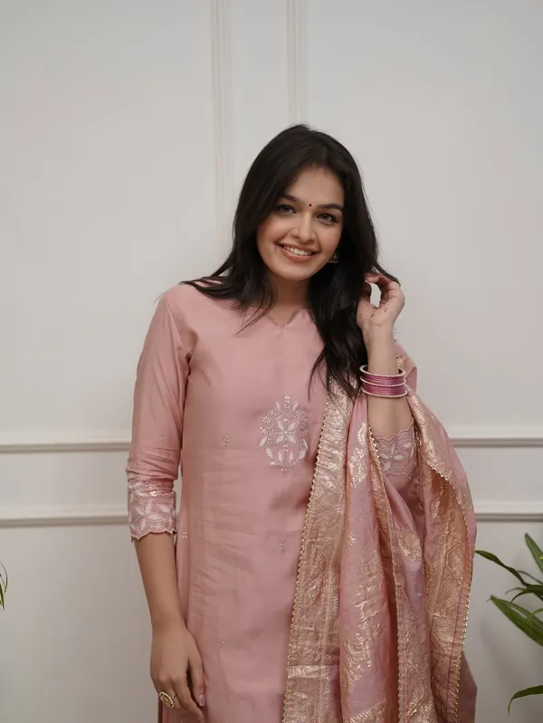 Peach_Cotton_Regular_Ethnic_Embroidered_Kurta_Set_For_Women