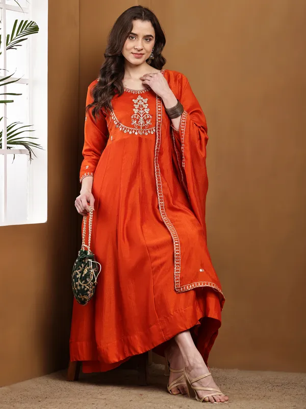 Orange_Silk_Regular_Embroidered_Anarkali_Kurta_Set_For_Women