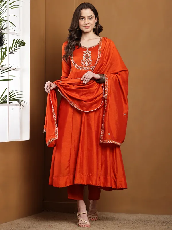Orange_Silk_Regular_Embroidered_Anarkali_Kurta_Set_For_Women
