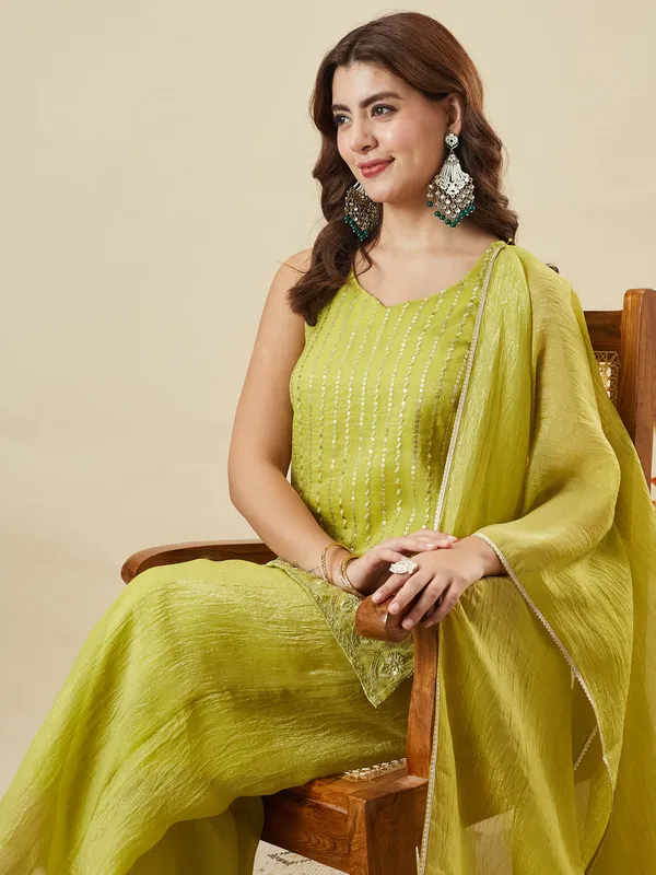 Yellow_Silk_Straight_Embroidered_Kurta_With_Palazzo_Set_For_Women