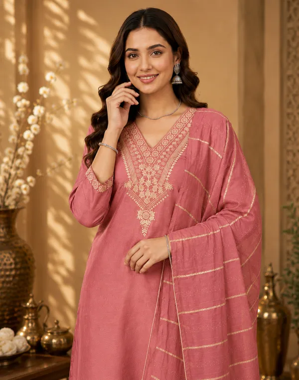 Women_Floral_Embroidered_Kurta_with_Trousers_&_Dupatta