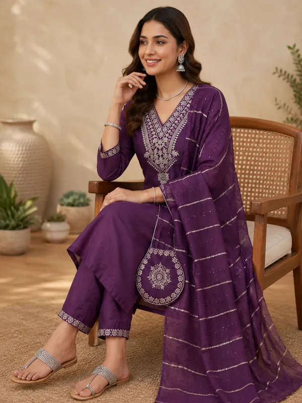 Women_Floral_Embroidered_Kurta_with_Trousers_&_Dupatta