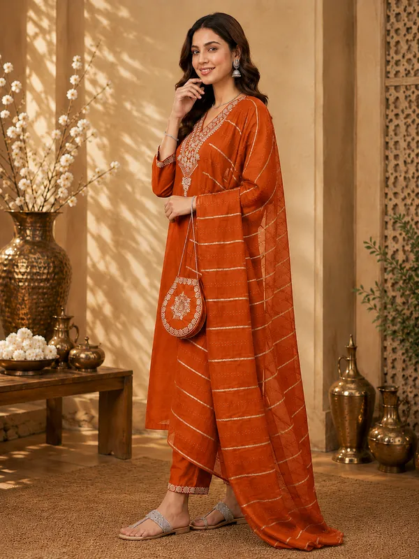 Women_Floral_Embroidered_Kurta_with_Trousers_&_Dupatta
